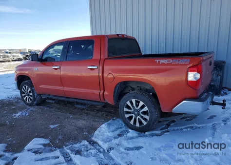 2016 Toyota Tundra Crewmax Sr5 z USA, uszkodzony, nr VIN 5TFDW5F12GX559600